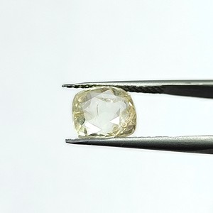 พลอยแซฟไฟร์สีเหลืองทรงคุชชั่นธรรมชาติ 6.07 กะรัต จากศรีลังกา สำหรับทำเครื่องประดับและแหวน YCIH-157 - Product Image 5