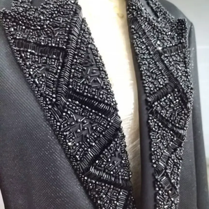 Chaqueta de Moda Hecha a Mano con Bordado Creativo de Rayas Finas y Detalle de Lentejuelas Verdes - Product Image 4