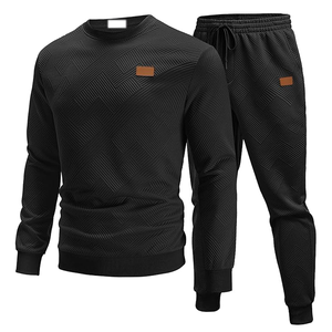 Ensemble de survêtement rouge pour homme à col zippé, tricoté, couleur unie, décontracté, saison automne, tissu polyester respirant - Product Image 3