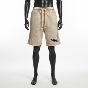 กางเกงขาสั้นผู้ชายแบบย้อมสีเอซิด 300 GSM ผ้าฝ้ายผสมโพลีเอสเตอร์ ขนแกะสีเบจ แต่งแถบข้างประดับเพชร ปักโลโก้ตามสั่ง - Product Image 1