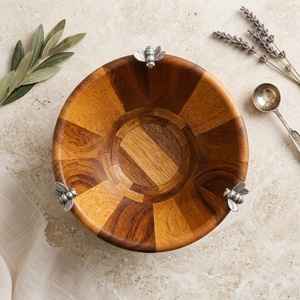 Ensaladera Artesanal de Madera de Acacia con Detalles en Peltre, 100% Sostenible, Plato Decorativo para Servir - Product Image 2