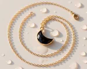 Collar con Colgante de Luna Creciente de Ónix Negro Hecho a Mano, Chapado en Platino, Joyería de Piedras Preciosas Celestiales, Regalo para Mujer, Boda - Product Image 3