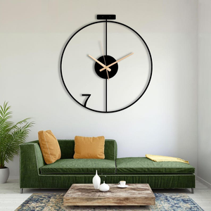 Horloge murale en métal minimaliste moderne, grande horloge ronde noire décorative, aiguilles dorées, style contemporain pour la maison, le salon, la chambre à coucher, le bureau - Product Image 5