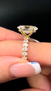Bague de fiançailles en or massif 10 carats, bague de mariage ovale avec halo, bijou vintage, bague pour femme avec halo de diamants - Product Image 2