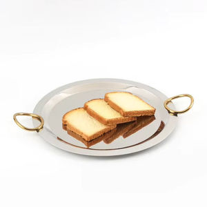 Plat de service rond en métal très vendu avec poignées florales dorées, assiette à dessert polie pour la maison, les mariages et les fêtes - Product Image 3