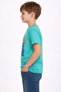 Camiseta Premium para Niños con Estampado Gráfico Color Verde Azulado, Tela de Algodón Suave y Transpirable para Comodidad Durante Todo el Día, Cuello Redondo y Manga Corta Ligera - Product Image 3