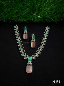 Ensemble de bijoux de mariée en diamant américain classique Collier et boucles d'oreilles en deux pièces pour mariage Style classique à la mode - Product Image 4