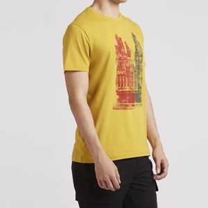 Camiseta Amarilla de Manga Corta para Hombre con Estampado del Edificio 1913, Cuello Redondo, Corte Regular, Algodón Jersey, Diseño Frontal Serigrafiado - Product Image 5