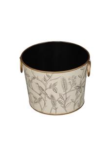 Cubo de basura metálico con estampado de aves botánicas y doble asa dorada, accesorio para decoración de interiores de boutiques u hoteles, procedente de la India. - Product Image 5
