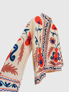 Veste à col mandarin en coton brodée à la main avec des motifs floraux, manches chauve-souris, style chic prairie, vêtement d'automne pour femmes - Product Image 3