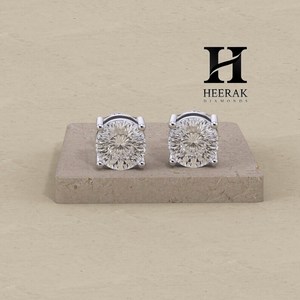 ต่างหูเพชรทรงกลมเจียระไนแบบบริลเลียนท์ 2 กะรัต หรูหราสำหรับผู้หญิง เพชร VVS สี D มอยส์ซาไนต์ แบบ 4 กรงเล็บ ดีไซน์ดับเบิ้ลแกลเลอรี่ - Product Image 5