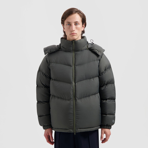 Fabricant de vestes matelassées en toile en gros – Veste d'hiver chaude en tissu durable avec logo frontal pour marques de mode et approvisionnement en gros - Product Image 1