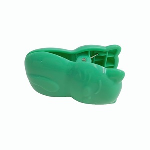 Clip de plástico para almacenamiento de alimentos con forma de animal, tamaño regular, para sellar bolsas de comida para mascotas, golosinas para perros y gatos - Product Image 1