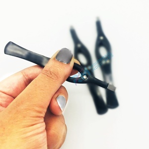 Juego de tijeras para cutículas y pinzas para cejas RMI de primera calidad con punta plateada y acabado en polvo negro mate / Tijeras de resorte - Product Image 6