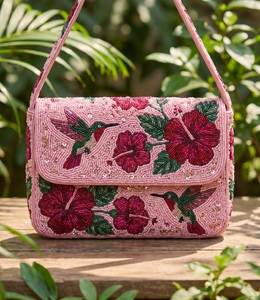 Sac à bandoulière jaune floral avec perles et papillons pour femme, sac à main brodé fait main, tendance - Product Image 3