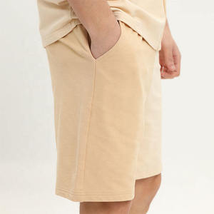 ขายส่งเสื้อผ้าดีไซน์ระบายอากาศได้ดี ราคาถูก ผลิตเสื้อผ้าเปล่าเรียบง่าย ผ้าฝ้าย 100% ชุดเซ็ตขาสั้นผู้ชายแบบสั่งทำได้ - Product Image 6