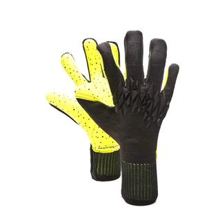 Gants de gardien de but avec paume en latex à haute adhérence pour un contrôle optimal lors des matchs, support flexible pour les doigts et sangle de poignet sécurisée. - Product Image 1