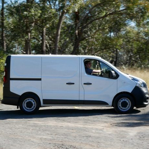 Furgoneta de Carga Mit-subishii Premium 2020 con Techo Alto, Calidad de Exportación, Disponible a Precio Mayorista Competitivo - Product Image 1