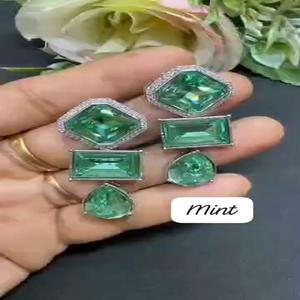 Pendientes de Lujo de Primera Calidad con Piedras Brillantes, Ideales para Fiestas, Pendientes de Diseño - Product Image 1