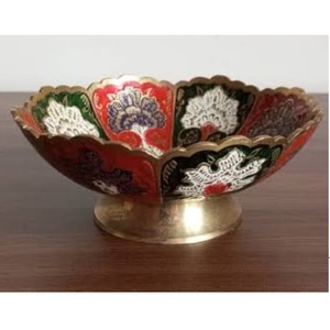 Cesta de frutas de metal pintada a mano de lujo para centros de mesa, contenedor para mesa de comedor, cesta para uso en cocina y catering. - Product Image 1