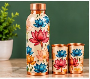 Botella de Agua de Cobre con Diseño Floral Azul Crema Hecha a Mano con Dos Tazas a Juego, Estilo Mediterráneo, Portátil, para el Hogar - Product Image 4
