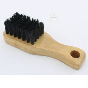 Brosse à barbe en bois pour homme avec poils de sanglier noirs - Product Image 5