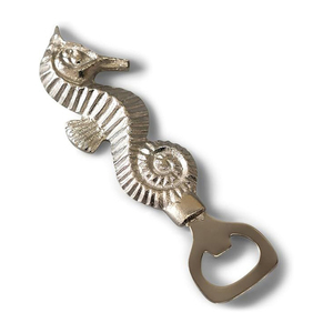   Abridor de botellas único con forma de caballito de mar, hecho de metal duradero, perfecto para cocinas costeras, bares de playa, fiestas y bodas. - Product Image 3