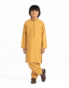 Ensemble Kurta Pyjama Traditionnel en Coton pour Garçons, Couleur Moutarde, Coupe Classique, Longueur Genou, Style Indien et Pakistanais, Décontracté, Toutes Saisons - Product Image 1