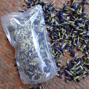 Flor de Guisante Mariposa Seca (Proceso AD Crudo) - Marca VIETDELTA 10 kg/caja Morado Mejor Calidad para Exportación Vietnam / Sra. Lucinda - Product Image 1