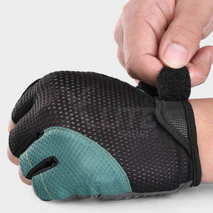 Guantes de Ciclismo de Medio Dedo Acolchados y Suaves, Tejido Transpirable que Brinda un Ajuste Cómodo a la Mano, Absorción de Impactos, Antideslizantes y Ligeros - Product Image 2
