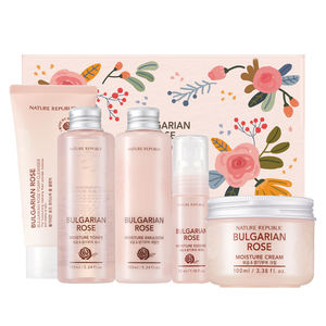Ensemble de soins spéciaux pour le visage à la rose bulgare Nature Republic, ingrédients à base de plantes - Product Image 1