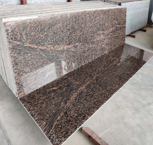 Dalles de pierre naturelle en granit tigre en promotion pour comptoirs de cuisine, dessus de salle de bain, tables à manger, tables basses et revêtements de sol - Product Image 1