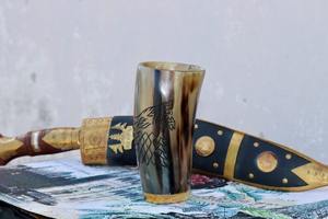 Jarra de Cuerno Natural de Búfalo Tallada a Mano, Taza de Cerveza, Jarra de Sidra, Hecha a Mano, Pulida con Diseño Animal - Product Image 4