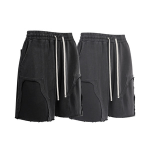 Shorts pour hommes en tissu tricoté respirant, couleur unie, avec cordon de serrage et poches, taille mi-haute, style décontracté - Product Image 1