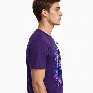 NEXTEX T-shirt unisexe Galaxy Wolf en jersey de coton doux violet à col rond décontracté - Product Image 3