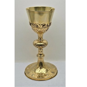 Cáliz y Ciborio Metálicos Premium para Ceremonia de Comunión, con Acabado Pulido Elegante y Duradero - Product Image 6