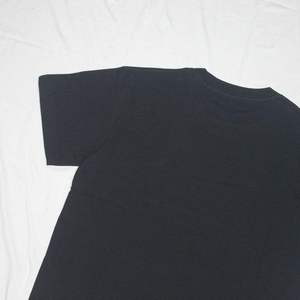 T-shirt en coton lourd de haute qualité, col rond, manches courtes, durable, coupe douce, première classe, personnalisé, qualité export du Vietnam - Product Image 4