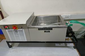 Baño de agua refrigerado, baño de agua circulante, funciona a la temperatura deseada con un alto grado de precisión - Product Image 3