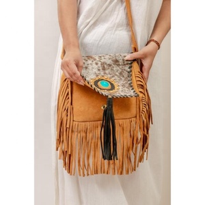 Phụ Nữ Của Mùa Hè Phong Cách Chéo Cơ Thể Ly Hợp Handmade Màu Đen Và Trắng Bò Da Lộn Tua Túi Hot Bán Ăn Mặc Nhìn Với Fringe - Product Image 4