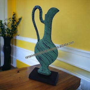 Escultura Surahi de Metal y Aluminio, Adorno de Estatua de Mesa de Escritorio PARA EL Hogar, Dormitorio, Sala de Estar y Oficina, Novedad - Product Image 5