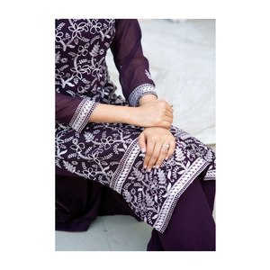 Conjunto de traje de mujer de diseñador con trabajo bordado pesado Conjunto de traje bordado elegante - Product Image 4