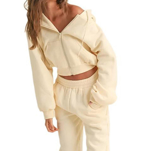 Hoodie court crème pour femme, personnalisé, à épaules tombantes, manches longues, zippé, coupe oversize, pour l'hiver, vente en gros - Product Image 3