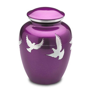 การแสวงหาผีเสื้อสีเขียวเข้มและทองโกศศพศพสำหรับขี้เถ้าของมนุษย์ทำจากทองเหลืองแข็งที่ทำด้วยมือ - Product Image 4