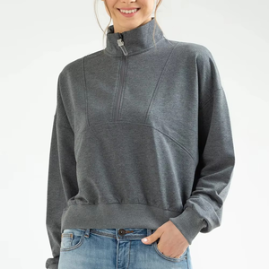 Pull court ample pour femme à col montant et demi-fermeture éclair en tissu de haute qualité - Product Image 1