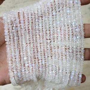 ลูกปัดพลอยสีรุ้งเหลี่ยมเพชรพลอยขนาด4-6มม. - Product Image 1