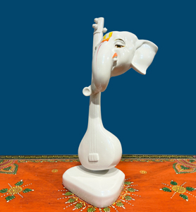 Statue de Ganesha avec luth en résine, style Art déco moderne |   Lord Ganesha |   Décoration d'intérieur spirituelle faite à la main pour table - Product Image 4
