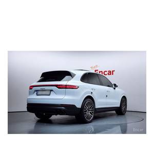Porsche Cayenne 3.0 2024 avec boîte automatique, 31 875 km, sièges en cuir, caméra de recul, conduite à gauche - Product Image 2