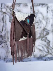 กระเป๋าถือหนังวัวแท้ลายขนสัตว์ รุ่นใหม่ล่าสุด ปี 2026 พร้อมพู่หนังตกแต่ง  กระเป๋าสะพายข้างหนังแท้ลายขนสัตว์  ดีไซน์เก๋ไก๋ เหมาะเป็นของขวัญ - Product Image 2