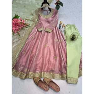 ชุดสูทงานปาร์ตี้สำหรับผู้หญิงดีไซน์เนอร์ปักเลื่อมและงานโมติ - Product Image 5