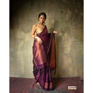 DESIGNER BANARASI SOIE DOUCE CUIVRE ZARI TRAVAIL DE TISSAGE SAREE AVEC CHEMISIER NON COUDU VIN - Product Image 1
